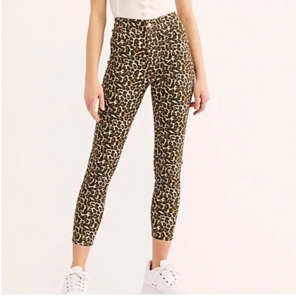 Free People We The Free High Rise Leopard Print Skinny Jeans - Picture 2 of 13